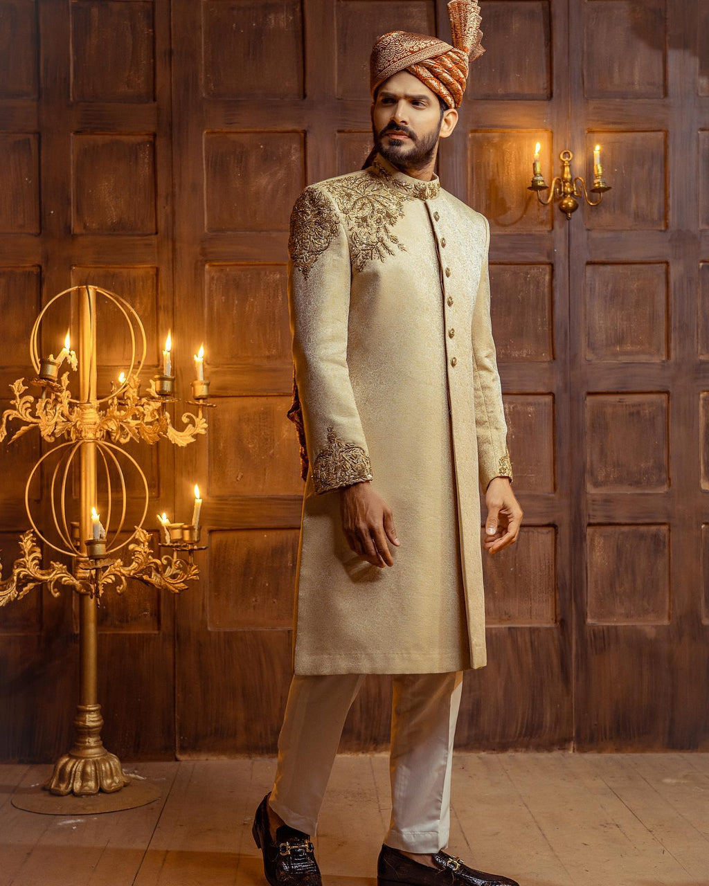 Sultan’s Poise Attire