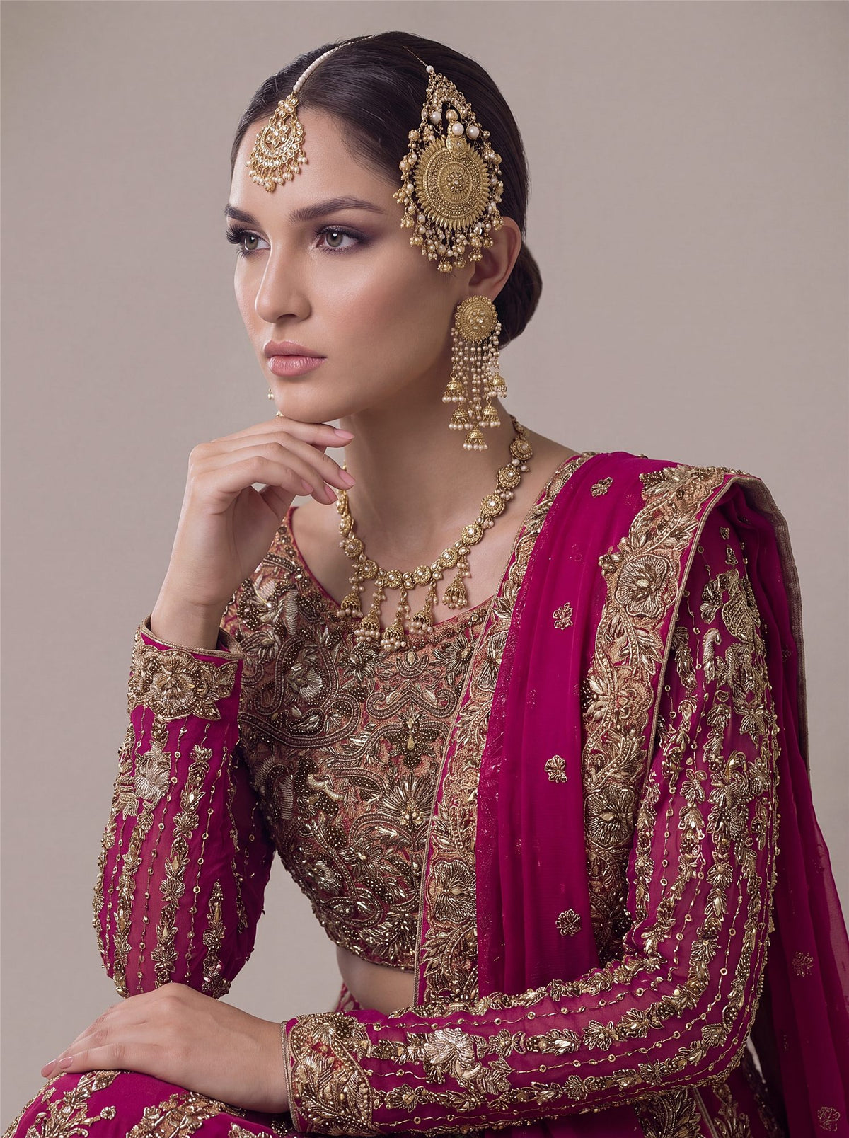 GULNAAR — گلنار